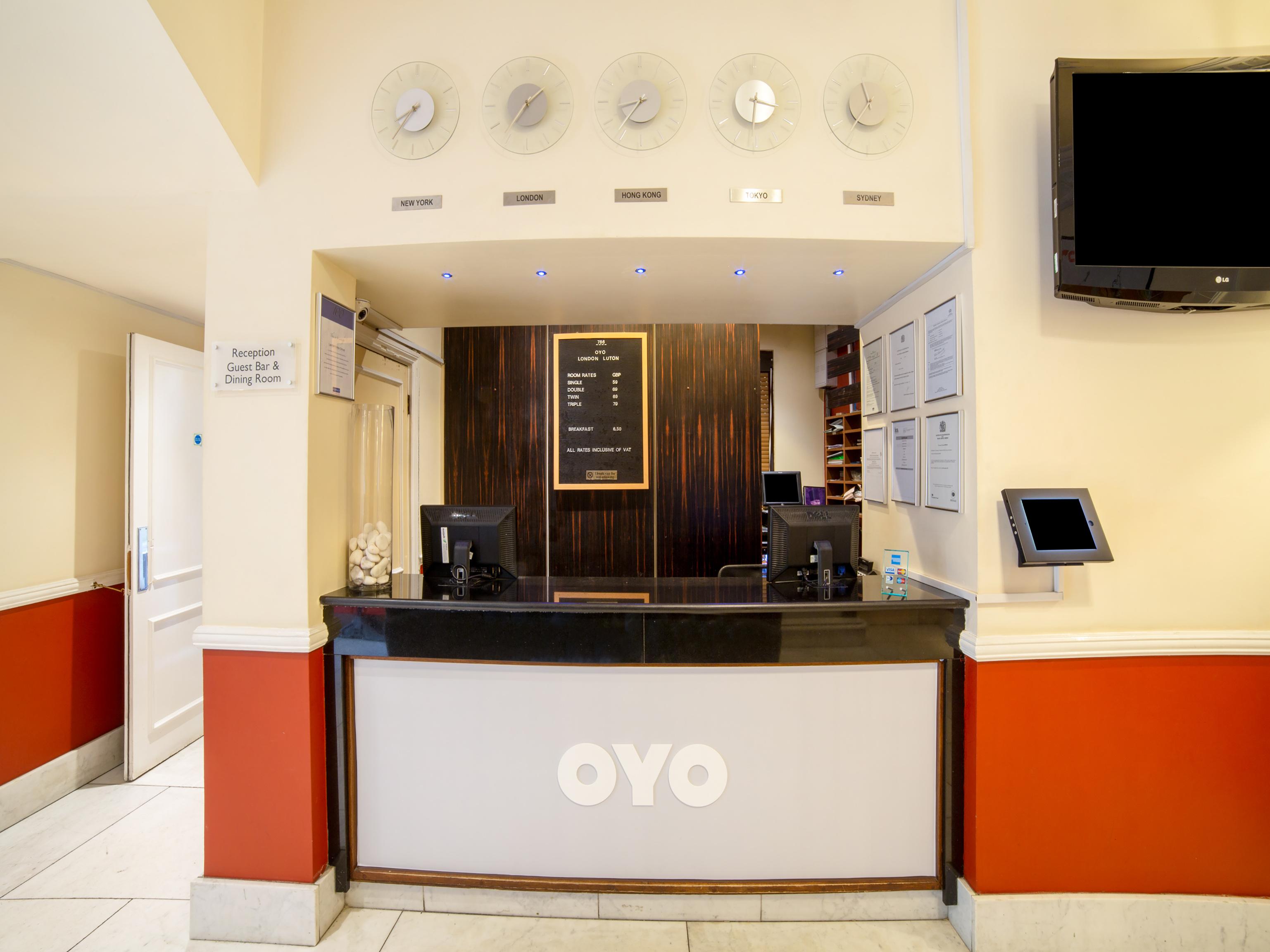 ホテル Oyo London Luton ルートン エクステリア 写真