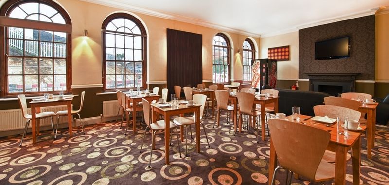ホテル Oyo London Luton ルートン エクステリア 写真