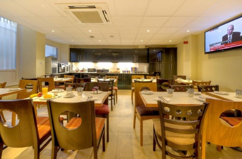 ホテル Oyo London Luton ルートン エクステリア 写真