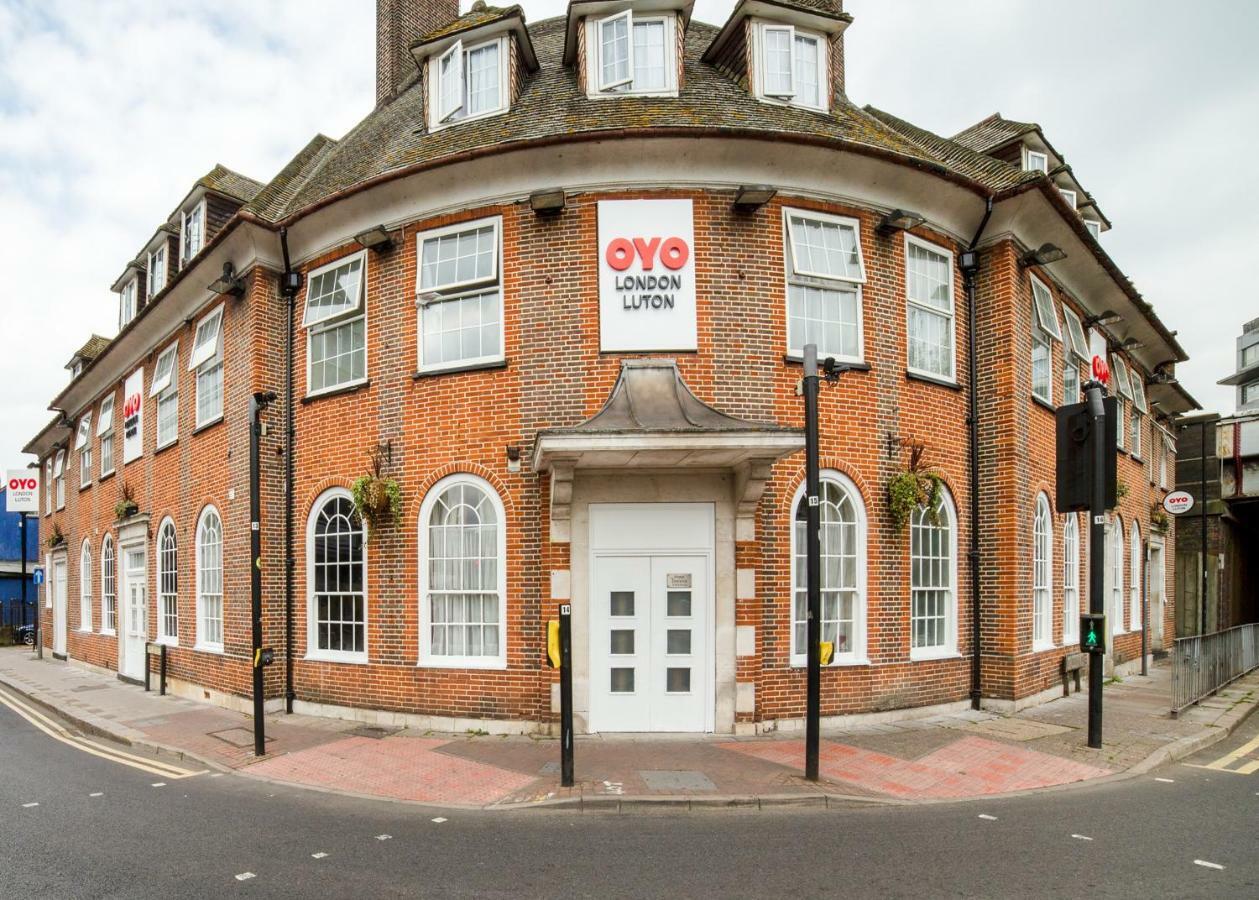 ホテル Oyo London Luton ルートン エクステリア 写真