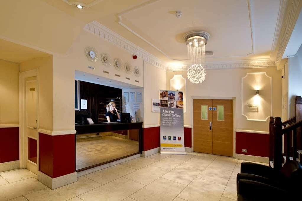 ホテル Oyo London Luton ルートン エクステリア 写真