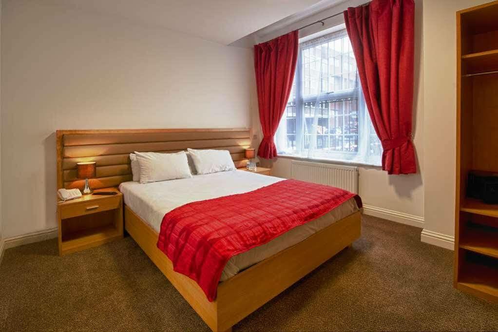 ホテル Oyo London Luton ルートン エクステリア 写真