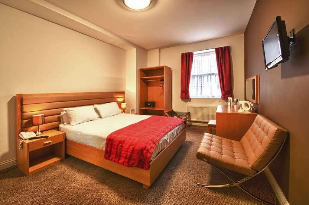 ホテル Oyo London Luton ルートン エクステリア 写真